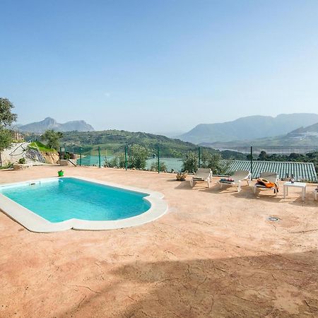 Gorgeous Home In Algodonales With Kitchen 外观 照片