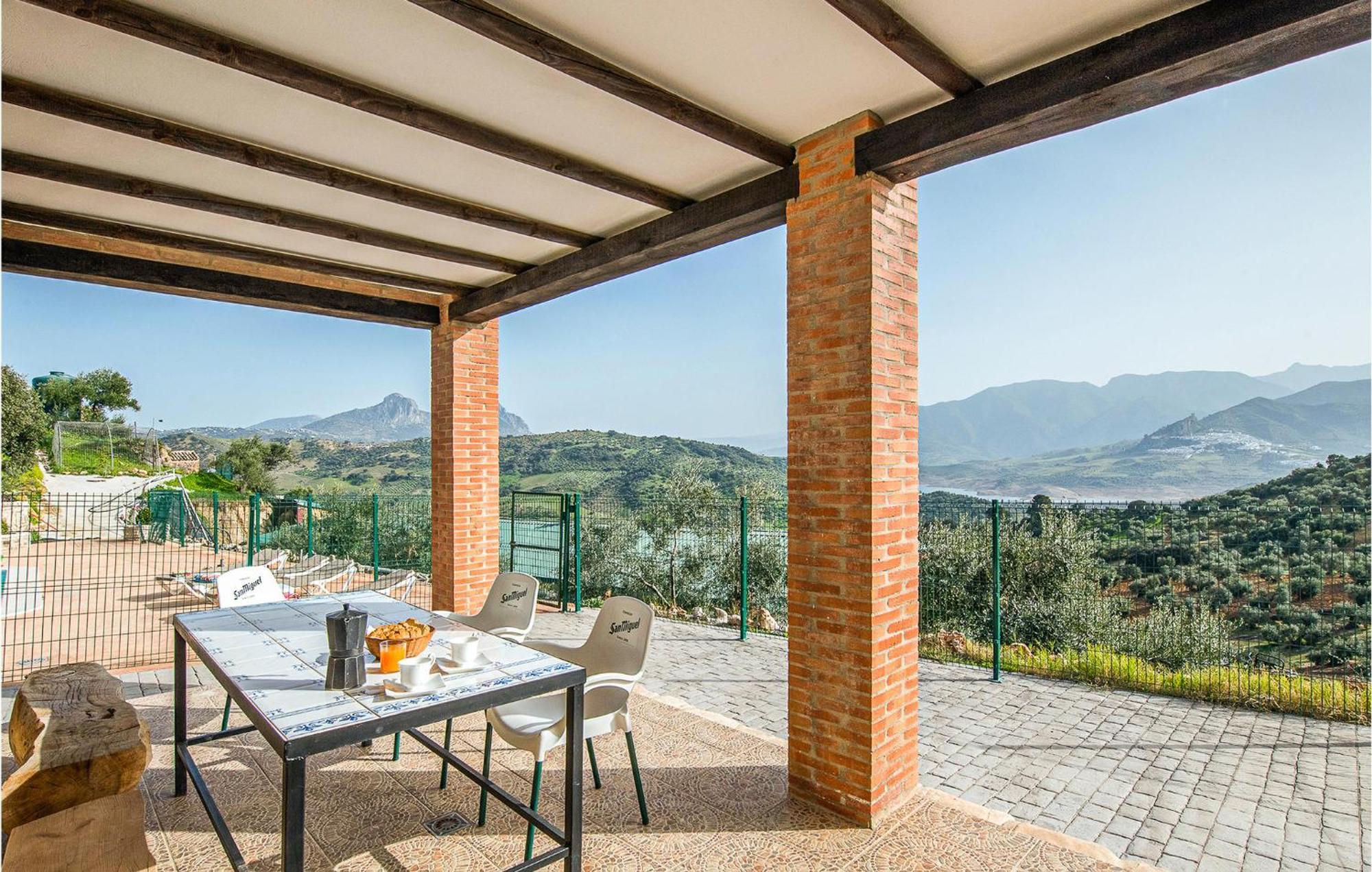 Gorgeous Home In Algodonales With Kitchen 外观 照片