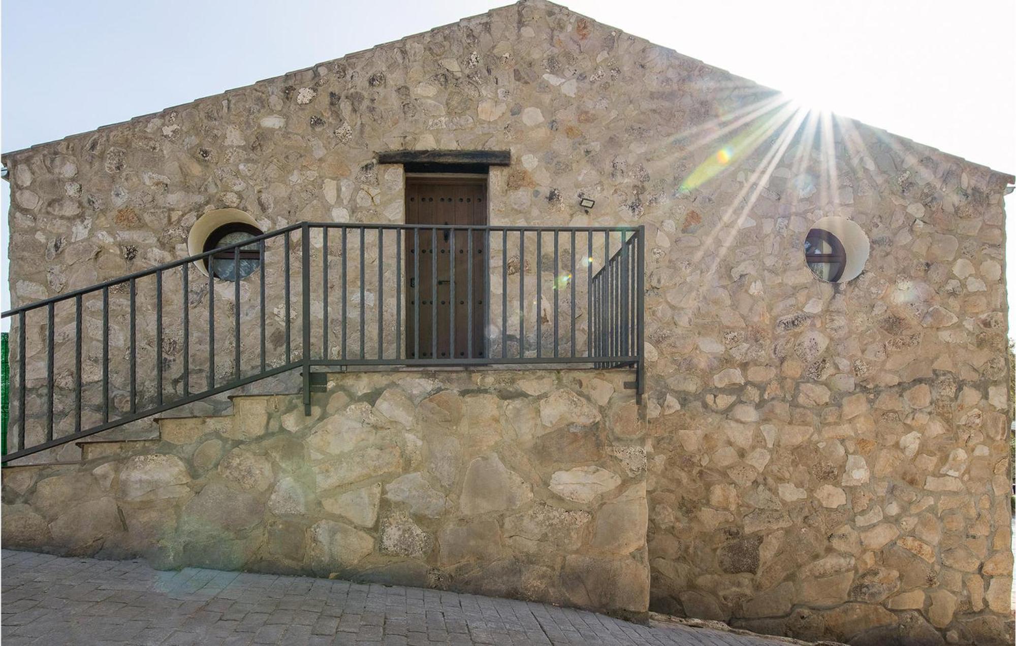Gorgeous Home In Algodonales With Kitchen 外观 照片