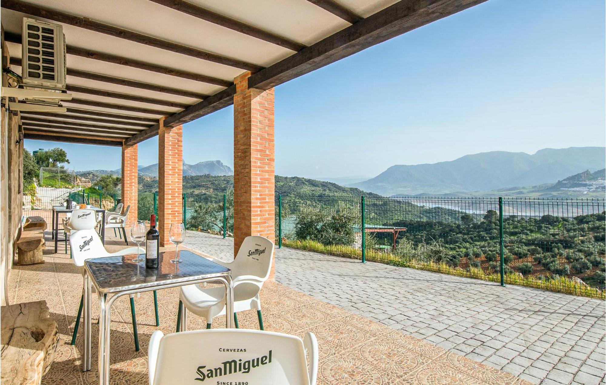 Gorgeous Home In Algodonales With Kitchen 外观 照片