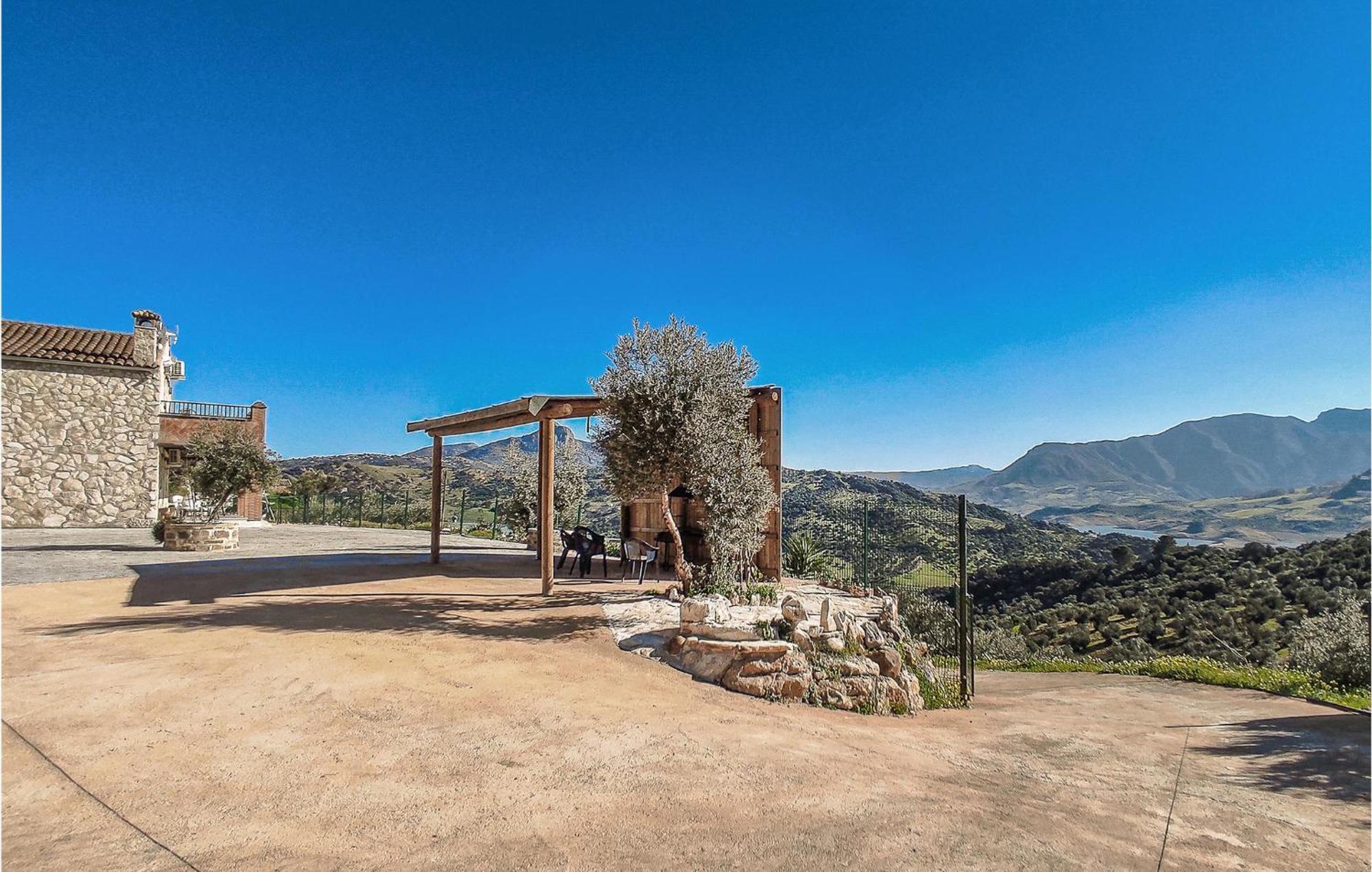 Gorgeous Home In Algodonales With Kitchen 外观 照片