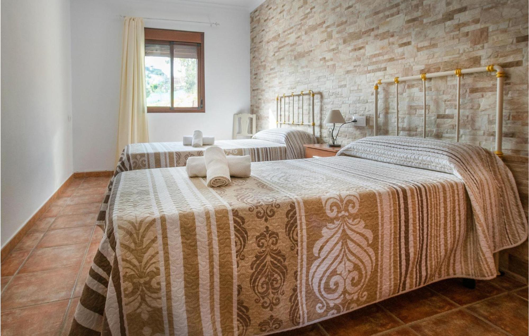 Gorgeous Home In Algodonales With Kitchen 外观 照片