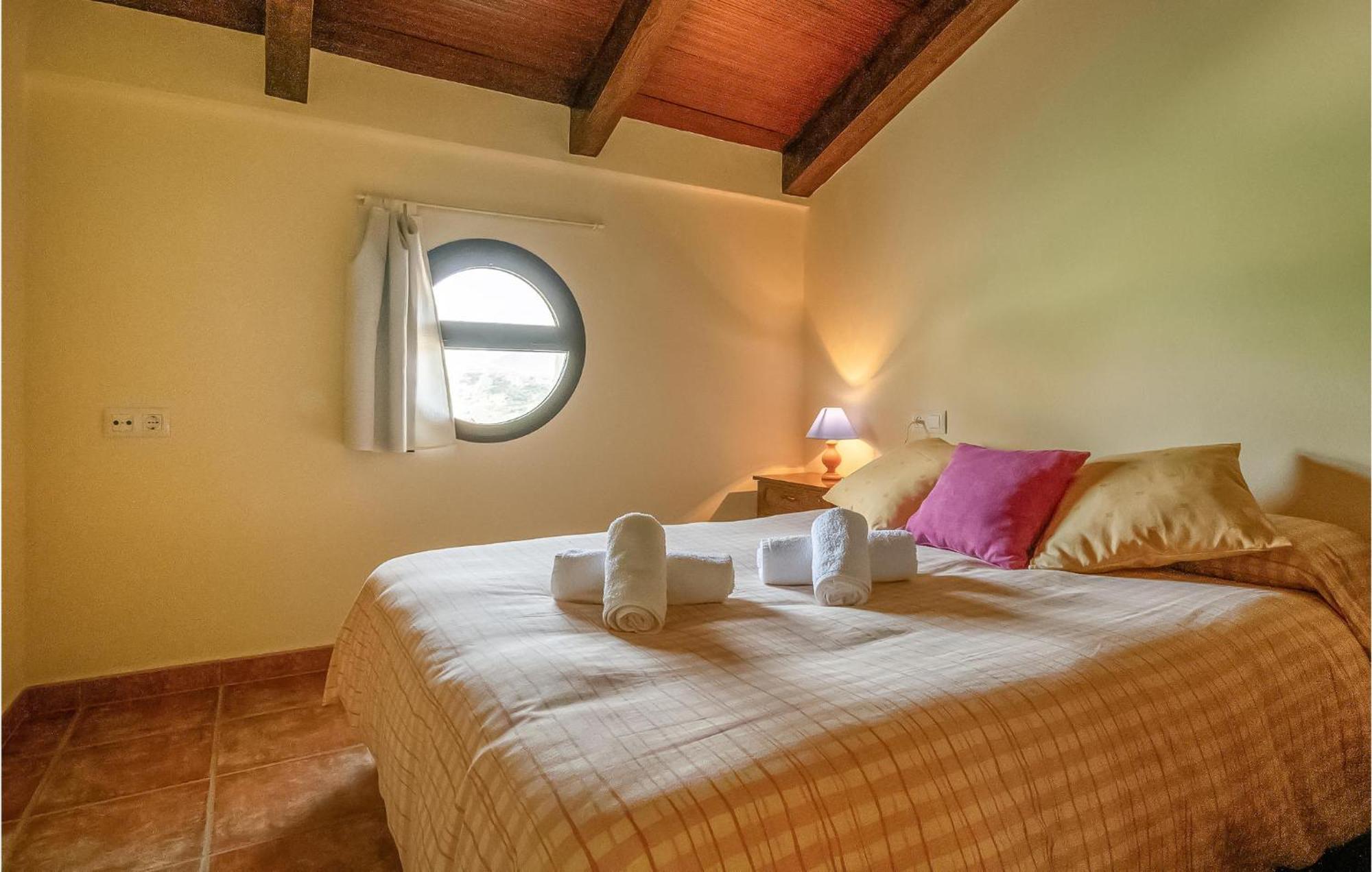Gorgeous Home In Algodonales With Kitchen 外观 照片
