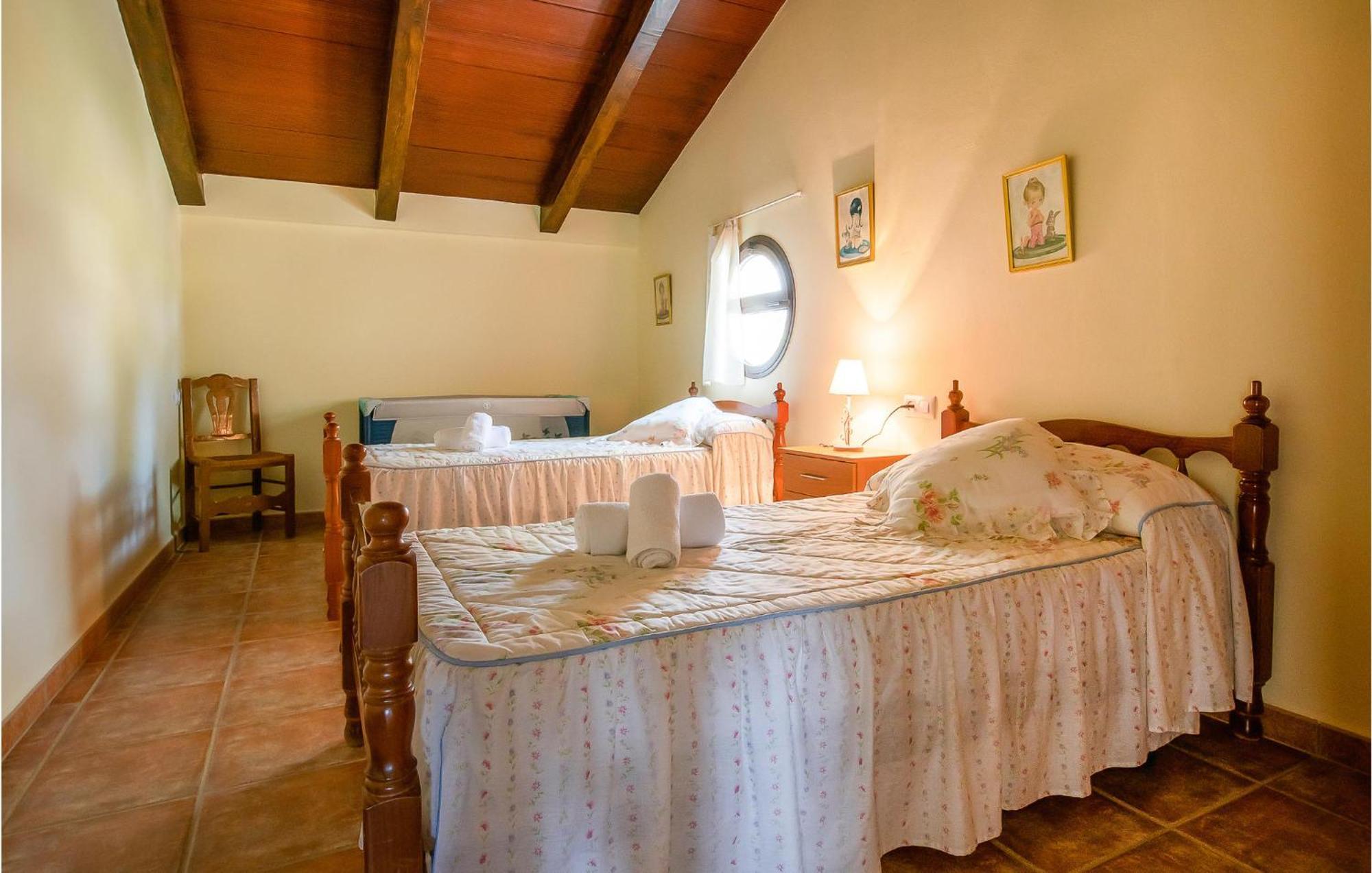 Gorgeous Home In Algodonales With Kitchen 外观 照片